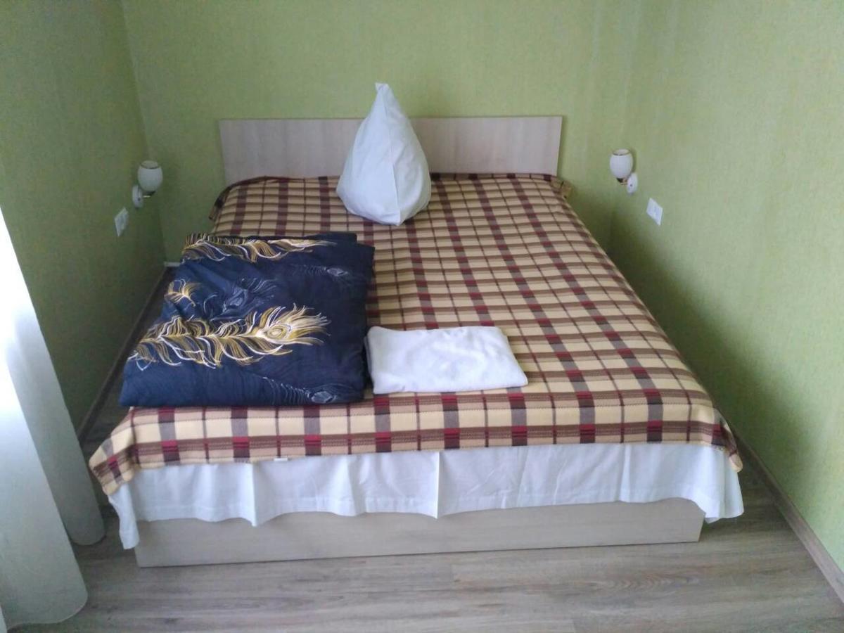 Apartment On The World Cherkasy Exterior photo